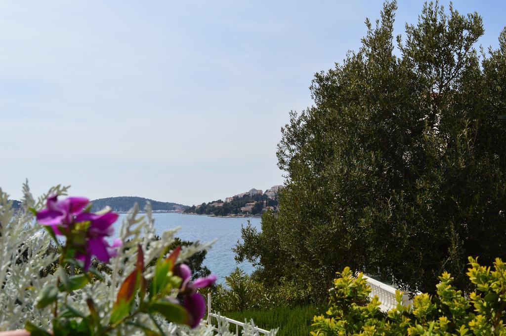 Mimoza Villa Rogoznica  Ruang foto